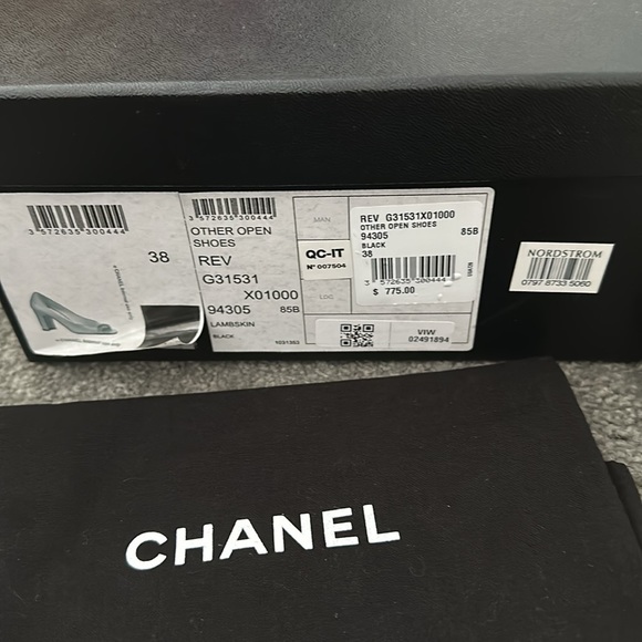 Timeless CHANEL lambskin open toe chain gold shoes size 38 - Picture 5 of 8